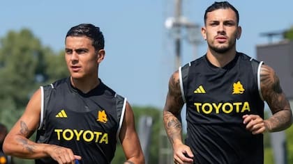 Paulo Dybala y Leandro Paredes tienen contrato en Roma hasta junio de 2025 e ilusionan a los hinchas del Xeneize