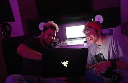 Paulo y Ovy en estudio, cuando grababan juntos