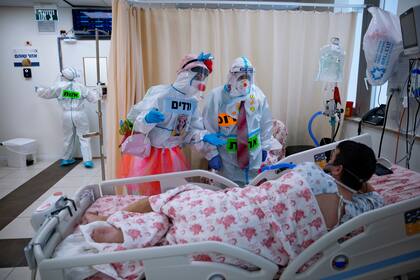 Payasos en un hospital de Israel