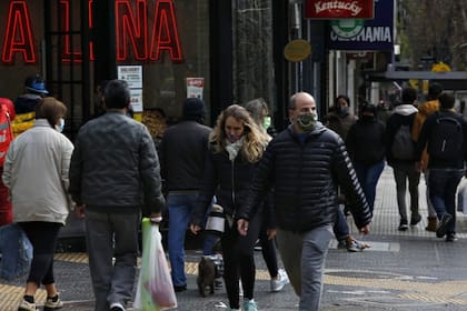 Peatones en Coronel Díaz y Santa Fe