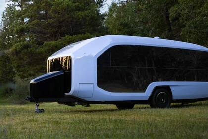 Pebble Flow Caravan, la casa rodante eléctrica diseñada por exempleados de Apple y Tesla