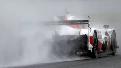 Pechito va por una alegría en Fuji