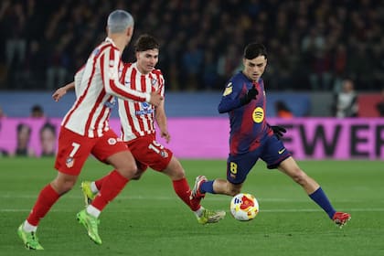 Pedri es una de las figuras de Barcelona tomadas por Atlético de Madrid en X para ironizar contra Barcelona, consecuencia de la puja por Julián Alvarez.