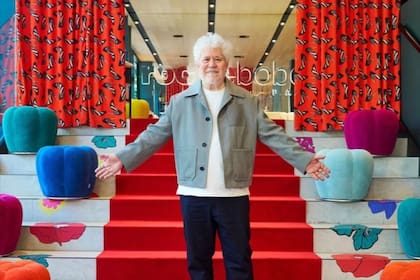 Pedro Almodóvar compró una casa para exhibir las piezas artísticas que coleccionó durante décadas