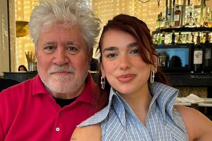 Pedro Almodóvar y Dua Lipa se reencontraron en Madrid