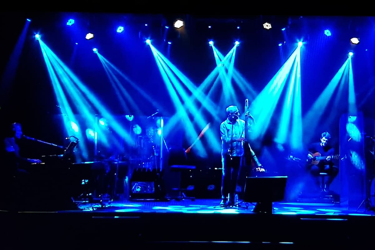 Pedro Aznar volvió a tocar junto a su banda