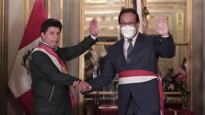 Pedro Castillo y Roberto Sánchez en 2022, el año en que el expresidente fue derrocado