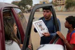 Meses después de los sismos en Venezuela, una familia no deja de buscar a uno de los suyos