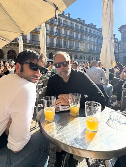 Pedro Rosemblat y Javier Braier acompañaron a Lali