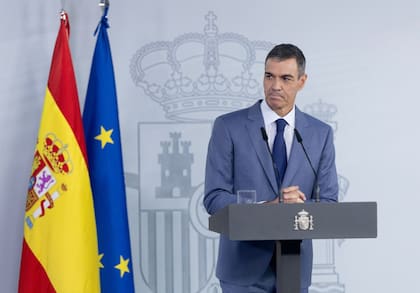 Pedro Sánchez convocó a elecciones anticipadas para el 29 de noviembre y los adjudicados en la ley de nietos podrían modificar el padrón electoral