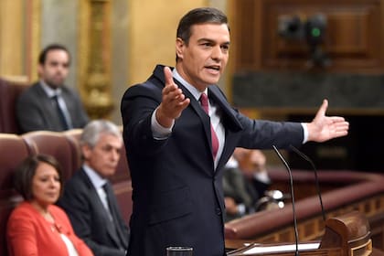 Pedro Sánchez volvió a ser elegido como presidente de España por solo dos votos