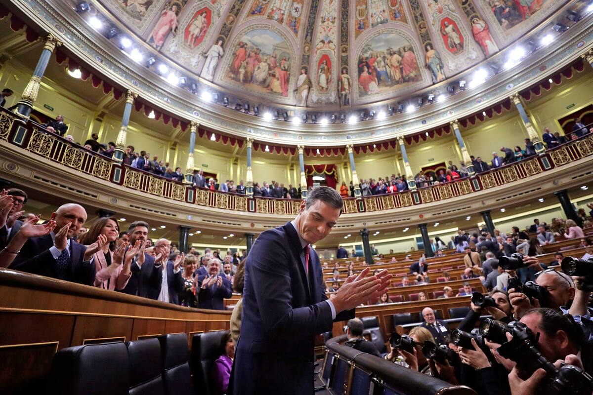 Pedro Sánchez volvió a ser elegido como presidente de España por solo dos votos