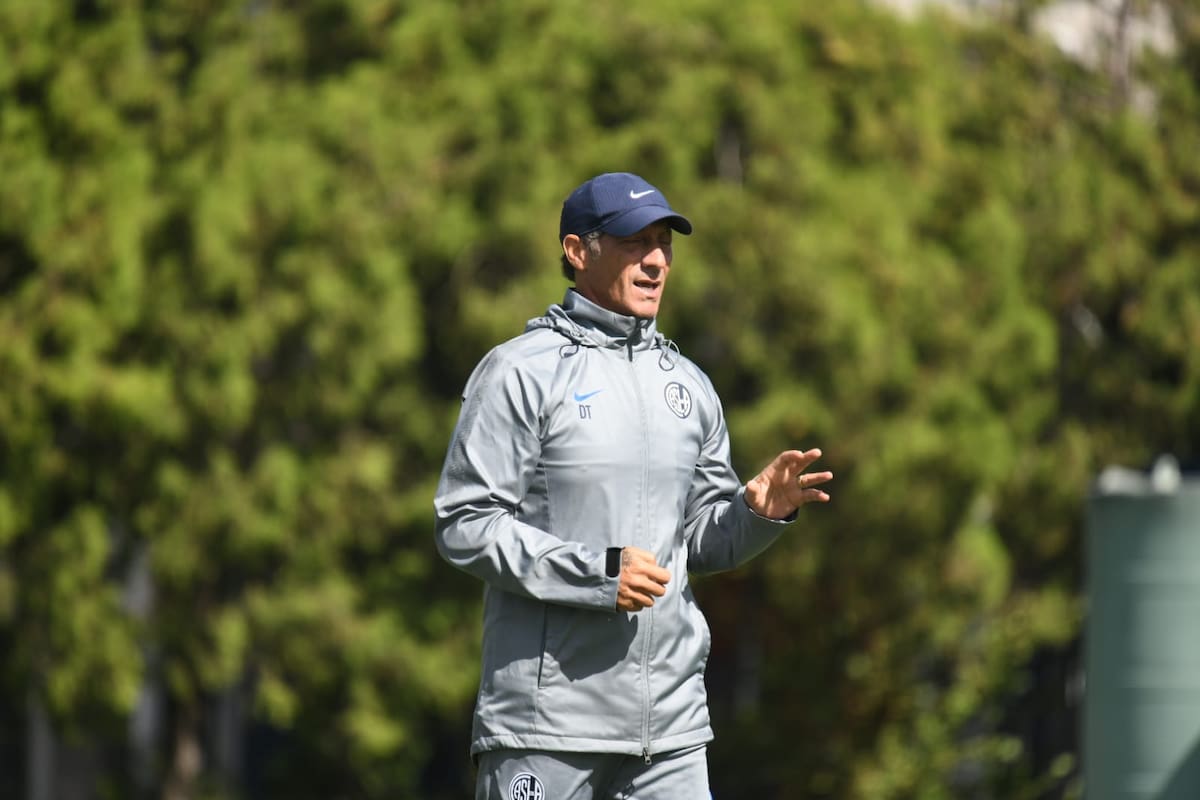 Pedro Troglio, DT de San Lorenzo, fue encontrando respuestas rápido en sus jugadores
