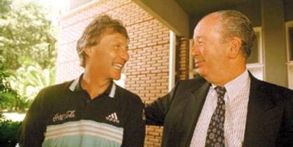 Pekerman y Grondona, en 1994, cuando comenzó una 'revolución formativa' que llegó hasta la actual selección mayor en los nombres de Scaloni, Aimar, Samuel...