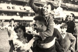 Pelé con la camiseta de Boca y en la Bombonera: fue por la Copa Ciudad de Buenos Aires