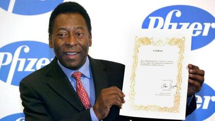 Pelé, uno de los mejores futbolistas de la historia, fue embajador de Viagra