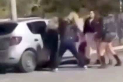 Pelea entre mujeres luego del recital de Karina “La Princesita”