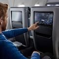 El negocio detrás de la pantalla del avión