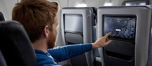 El negocio detrás de la pantalla del avión