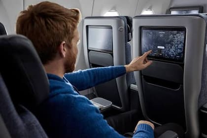 El negocio detrás de la pantalla del avión