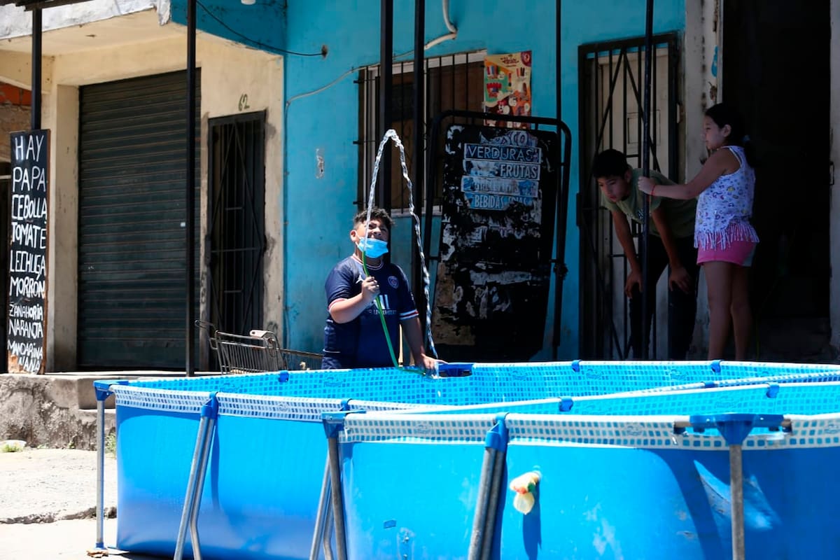 Pelopinchos en la calle Pedro de Mendoza, La Boca.