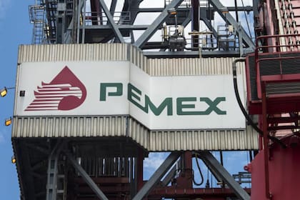 Pemex reportó la muerte de más de 300 empleados por Covid-19