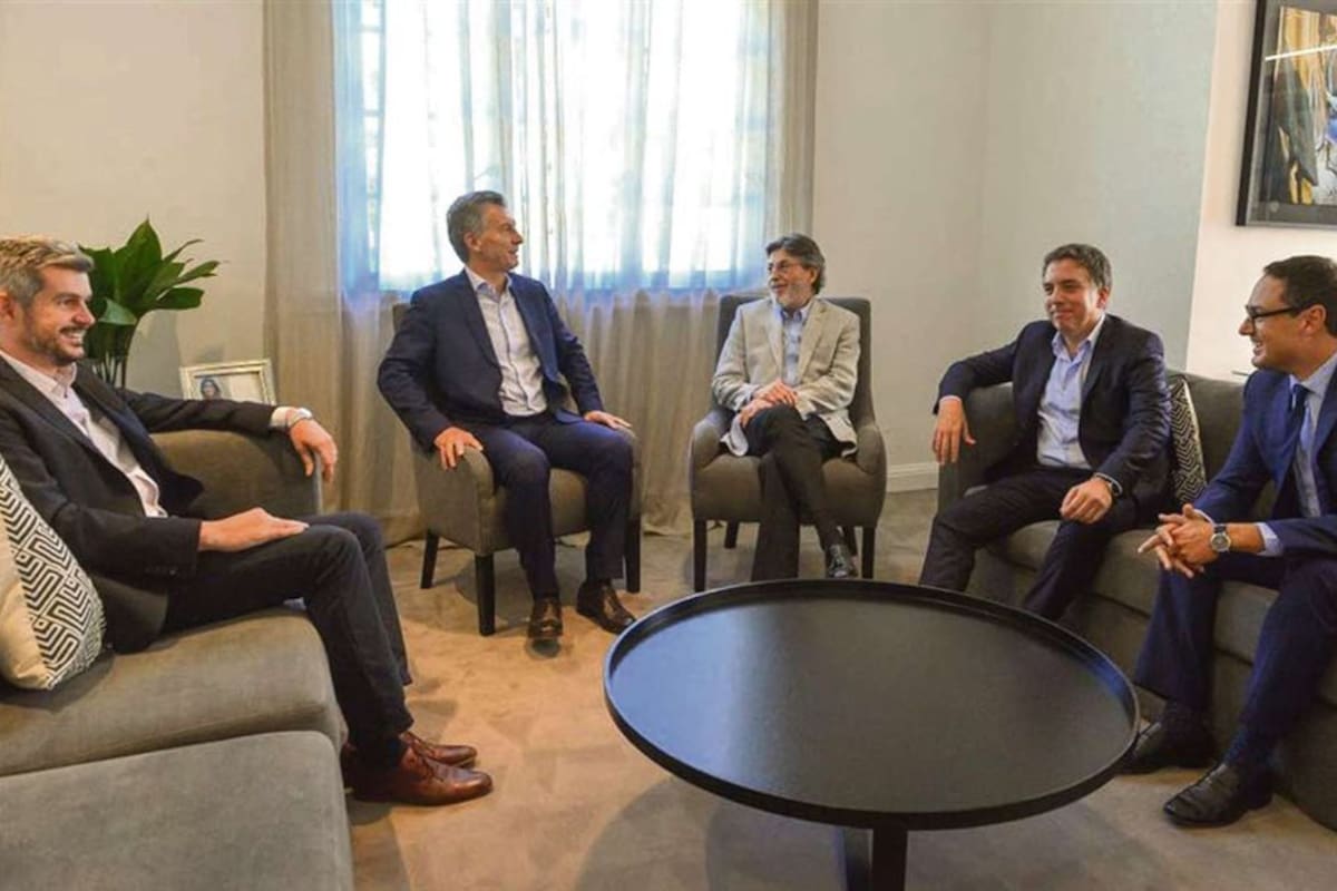Peña, Macri, Abad, Dujovne y Cuccioli escenificaron ayer una imagen de salida cordial y acordada
