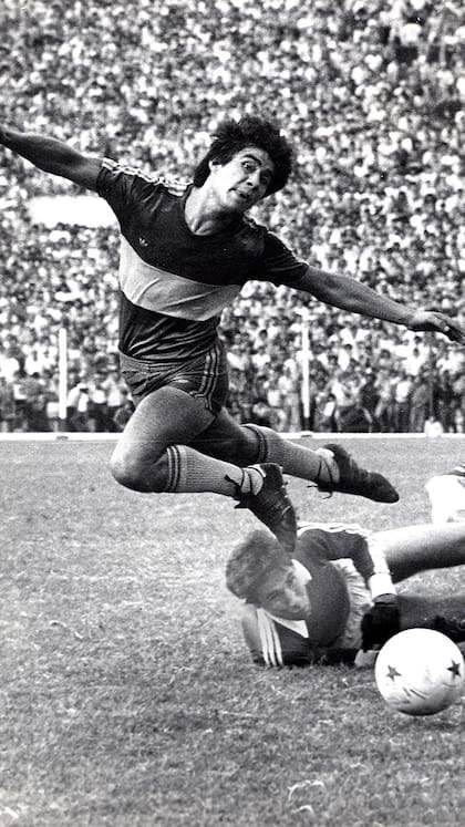 ¿Penal? Perotti era un delantero talentoso.