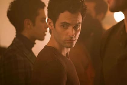 Penn Badgley en You, la serie que estrenó hoy su segunda temporada en Netflix