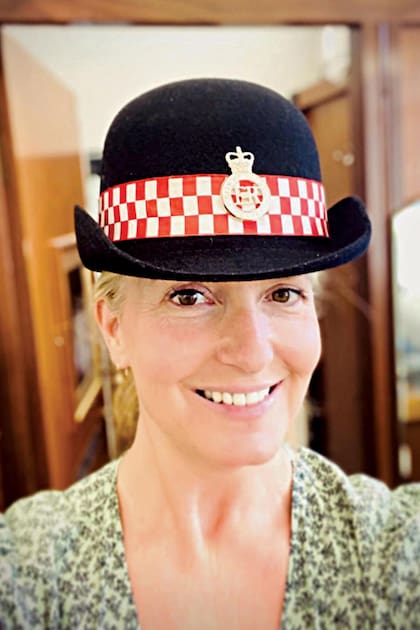 Penny en acción. Durante una prueba de uniforme en julio del año pasado, cuando se preparaba para comenzar su entrenamiento en la policía, que inició en el mes de septiembre