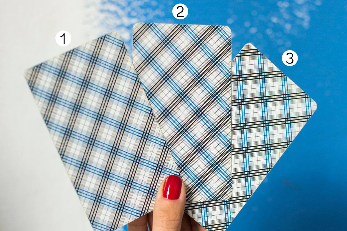 Pensá en algo que quieras resolver y elegí una de estas 3 cartas para poder entender cuál es la actitud correcta para afrontar esa situación. Abajo vas a encontrar la respuesta.