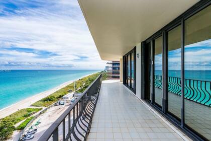 Penthouse que se vendió por US$2,88 millones el mes pasado en la torre Champlain Tower en Surfside, que se derrumbó