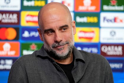Pep Guardiola, exentrenador de FC Barcelona y Manchester City que popularizó la "salida lavolpiana"