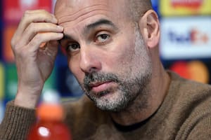 Pep Guardiola vive un momento difícil, luego de la eliminación de Manchester City de la Champions, ante Real Madrid