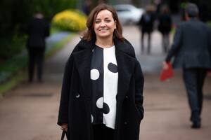 Pepa Bueno, directora de "El País", respondió las críticas de Savater al diario del Grupo Prisa