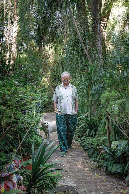 Pepito Cibrián en su maravilloso jardín