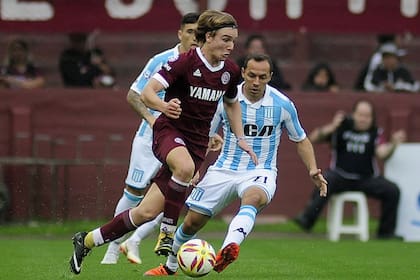 Pepo De la Vega, la nueva promesa de Lanús, sigue cursando la escuela secundaria