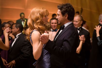 Pepper y Tony Stark en Iron Man 1