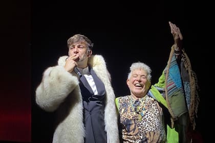 Perciavalle fue al estreno de Bossi Live Comedy y el imitador aprovechó su presencia al máximo