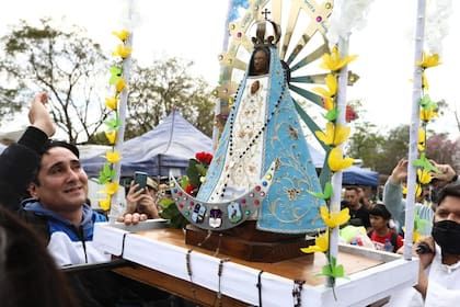 La imagen peregrina de la Virgen de Luján partirá desde el Santuario de San Cayetano de Liniers el sábado 31 a las 10