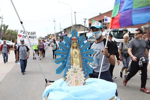 Peregrinación a pie a Luján , plaza Bujan , Moreno.