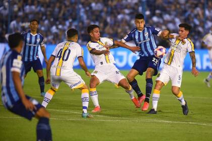Pereyra intenta imponerse ante Buonanotte, Ortíz y Mac Allister; Atlético y Tucumán empató con Rosario Central y diluyó el sueño de campeonato