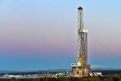 Perforadora en el bloque Bajo del Choique - La Invernada 2016.