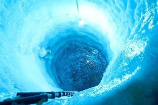 Perforaron el hielo de la Antártida y hallaron una estructura en abanico a 3000 metros de profundidad