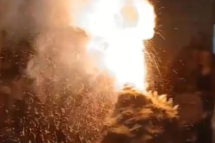 Pergamino: quisieron simular la erupción de un volcán para una feria de ciencias y explotó.