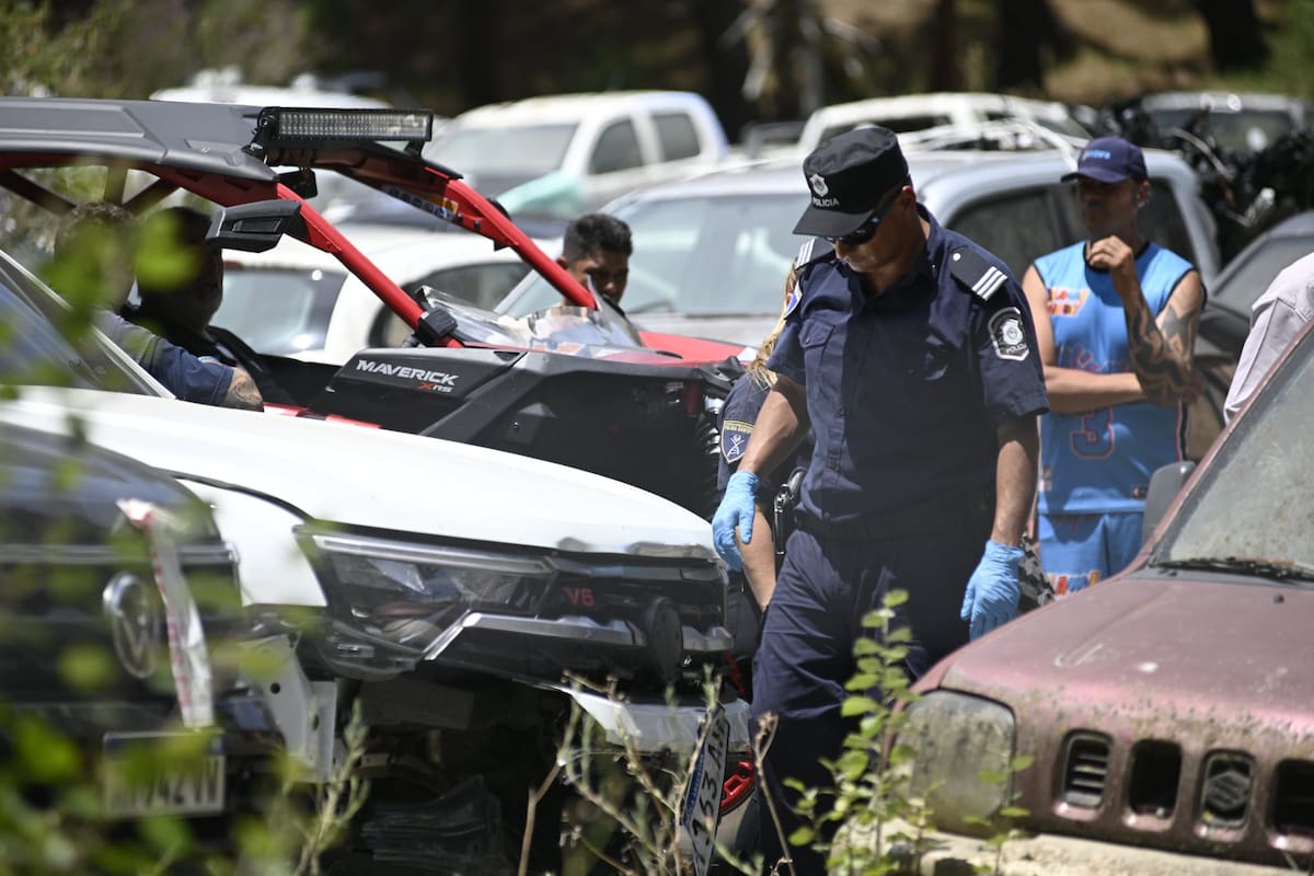 Pericias a los vehículos involucrados en el accidente donde resultó gravemente herido Bastián (8), en la zona de La Frontera de Pinamar