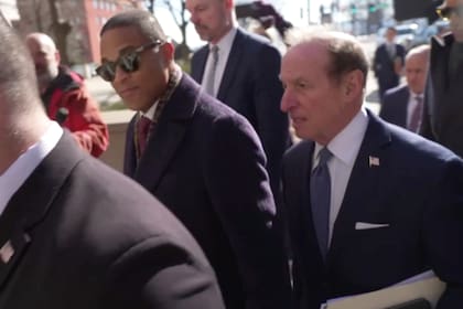 Periodista se declara inocente de cargos federales tras protesta en iglesia de Minnesota