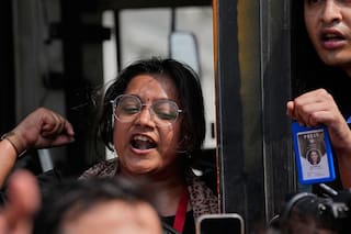 Periodistas acusan a la policía india de reprimir la libertad de prensa en protestas juveniles