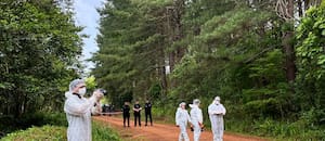 Allanamientos y rastrillajes con 50 policías en busca de pistas para esclarecer un doble homicidio