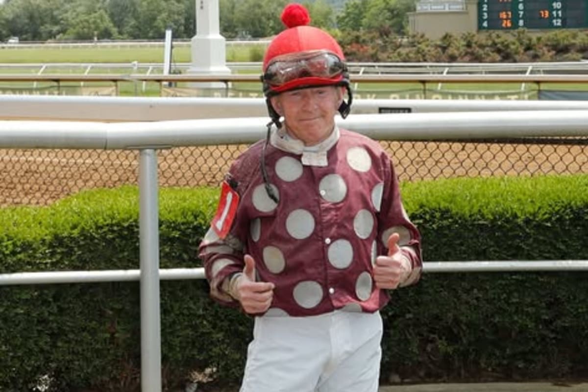 Perry Ouzts, una leyenda en actividad; a los 72 años, el jockey sigue compitiendo y gana en los Estados Unidos